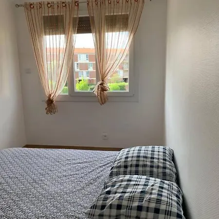 Apartment Superbe T3 Spacieux, Lumineux Et Sans Vis-a-vis *